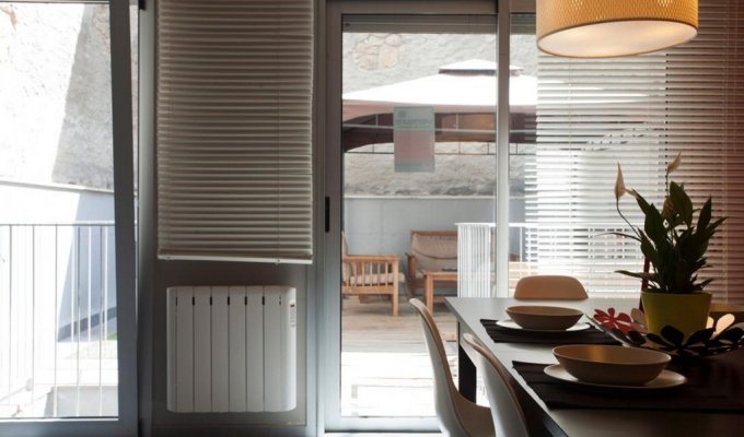 Apartment to rent in Barcelona triplex Wifi AC terrace