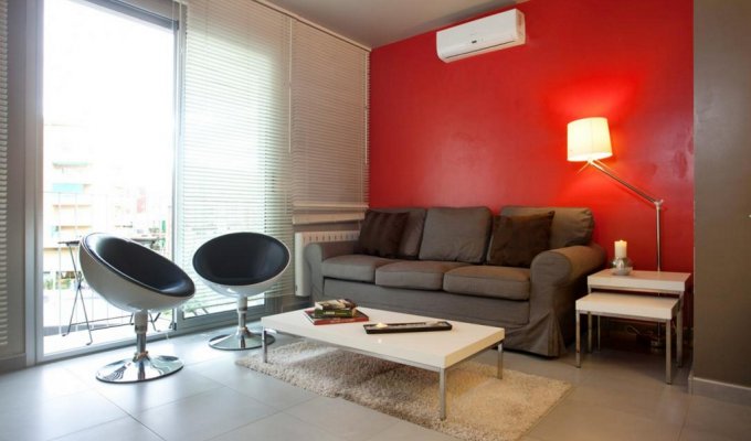 Apartment to rent in Barcelona Plaza España Wifi balcony AC