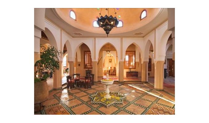 View patio of luxury villa in Marrakech 