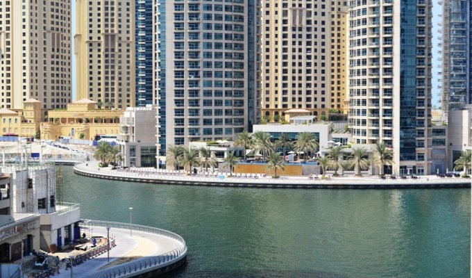 Dubai apartment rentals in Dubai Marina with Pool View
