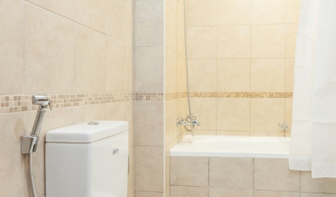 Dubai apartment rentals in Royal Oceanic Dubai Marina with Sea View