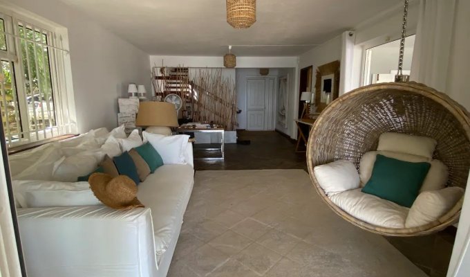 Beachfront Mauritius Villa in Roches Noires close to Belle Mare, private pool & staff 