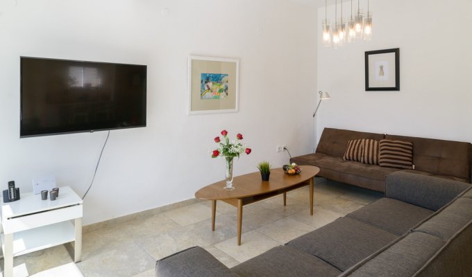 Israel Apartment Vacation rentals Tel Aviv, Very high class 3 bed rooms near old port of Tel Aviv