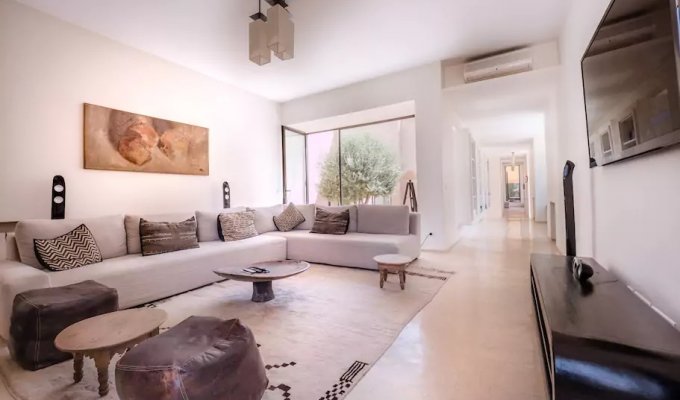 Ping pong villa in Marrakech with Pool