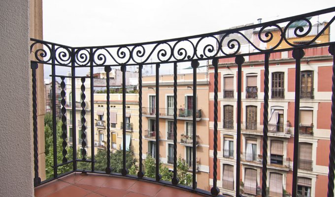 Apartment to rent in Barcelona Wifi Plaza España balcony AC
