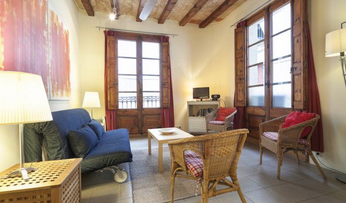 Apartment to rent in Barcelona Las Ramblas Wifi AC balcony