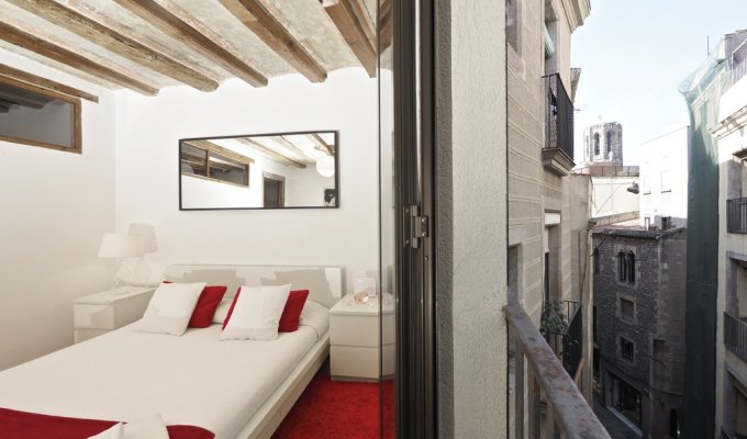 Apartment to rent in Barcelona Las Ramblas Wifi AC balcony