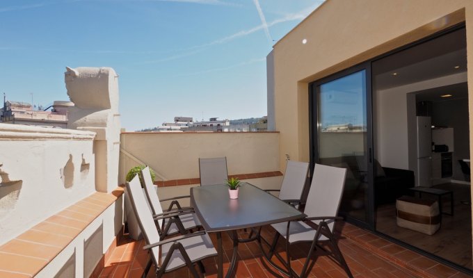 Apartment to rent in Barcelona Raval Wifi terrace AC