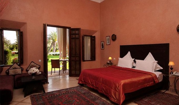 Pool of luxury villa in Marrakech