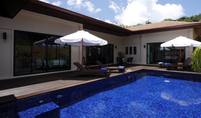 Thailand Villa Vacation Rentals in Phuket with private pool and Staff