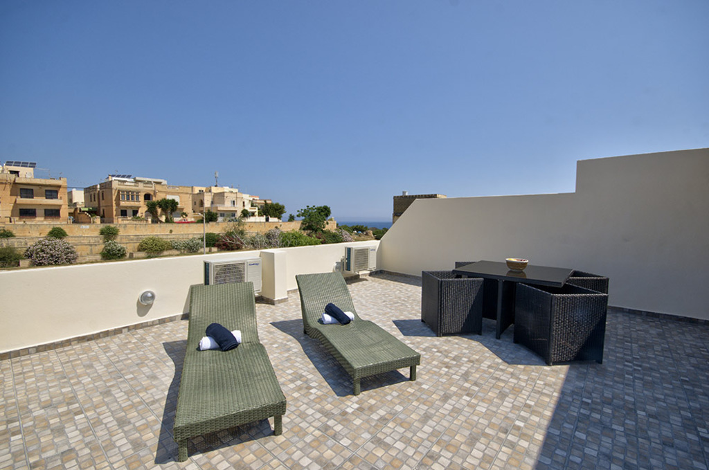 persons St Julians appartment holiday rental, Malta 6