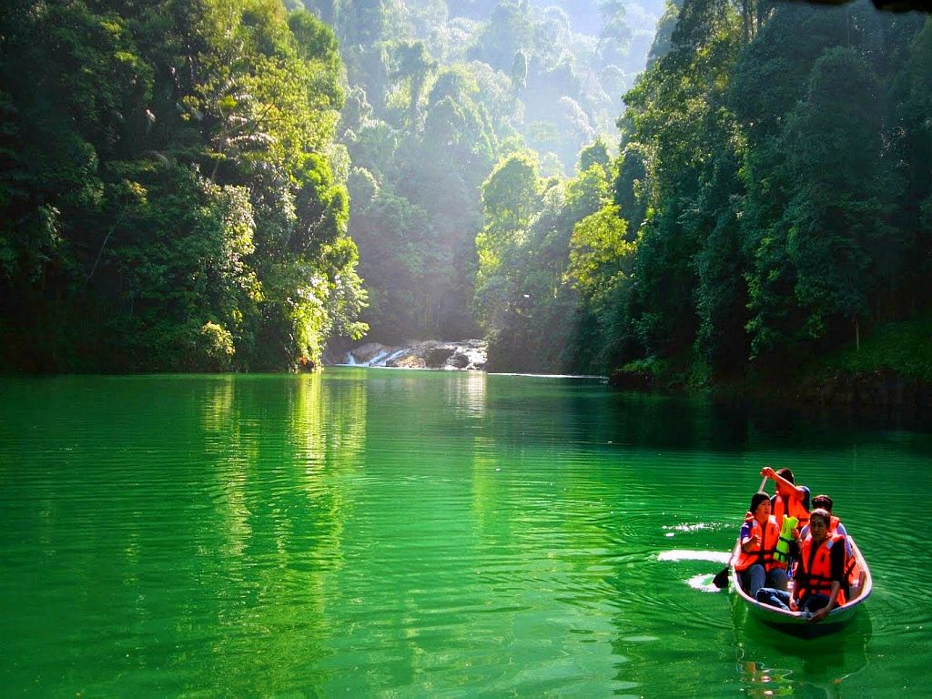 Malaysia Tour package tour Lake Kenyir Terengganu