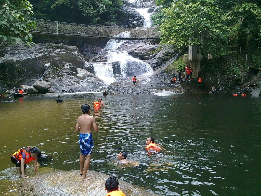 Malaysia tour package Lake kenyir Terengganu