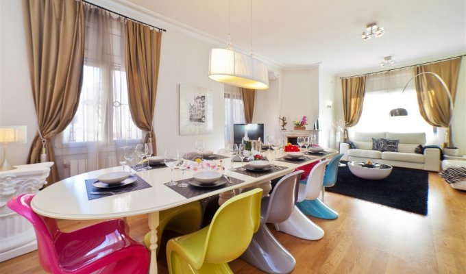 Villa to rent in Barcelona for 16 guests