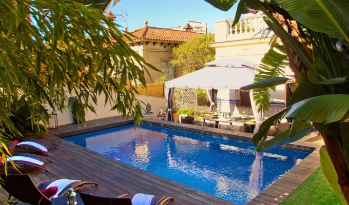 Villa to rent in Barcelona for 16 guests