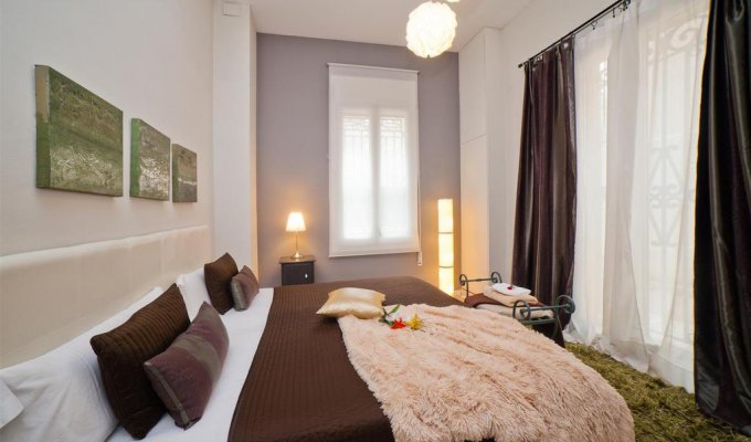 Villa to rent in Barcelona for 16 guests