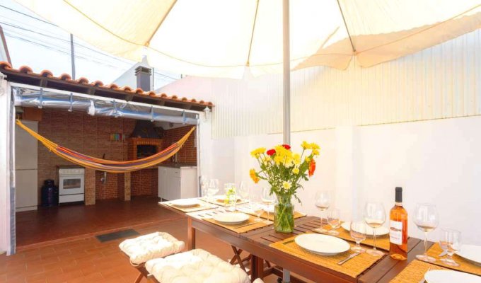 Charneca de Caparica Portugal Villa Holiday Rental  with secure private pool and close to the beach, Lisbon Coast