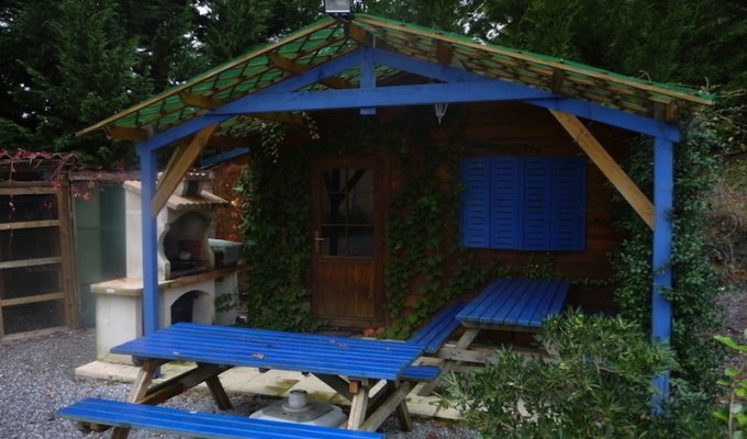 GARDEN WINTER : cottage with fitted kitchen and barbecue