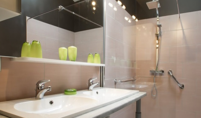 bathroom of the ground floor (10 m²)