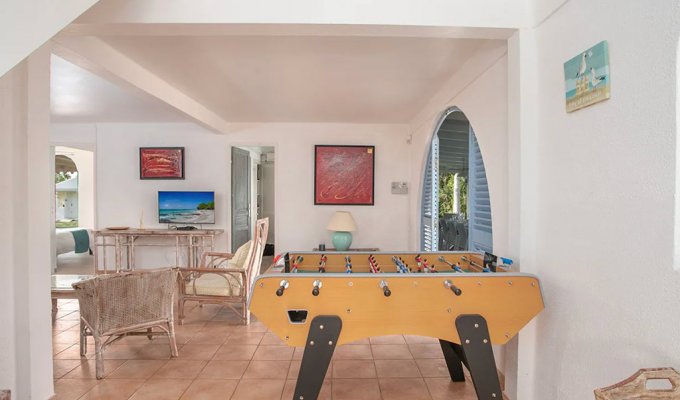 Martinique luxury villa rental with pool next to the sea