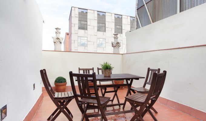  Apartment to rent in Barcelona Plaza España penthouse 2 bedrooms with private terrace 