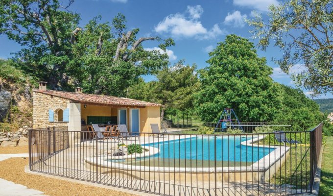 Sainte-Craux-à-Lauze Provence Luberon villa rentals with private pool