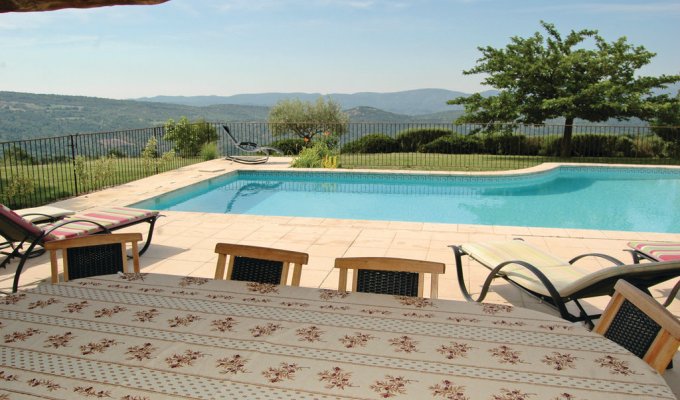 Sainte-Craux-à-Lauze Provence Luberon villa rentals with private pool