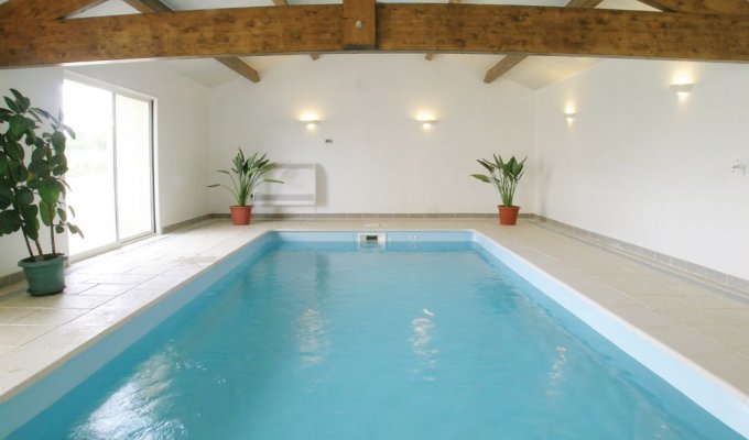 Vendee Holiday Home Rental Fontenay Le Comte with private indoor pool