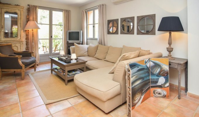 Provence villa rentals Golf Pont Royal with private pool and jacuzzi