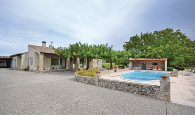 Luberon Holiday Home Rental with Private Pool