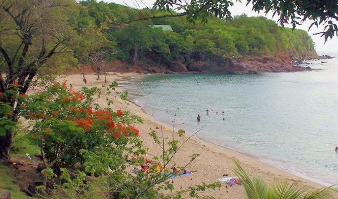 Beach Leroux in Ferry