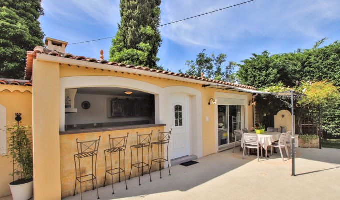 Provence villa rentals Salon de Provence with private pool