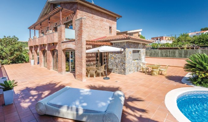 Villa to rent in Barcelona Viladecavalls
