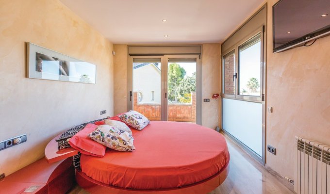 Villa to rent in Barcelona Viladecavalls