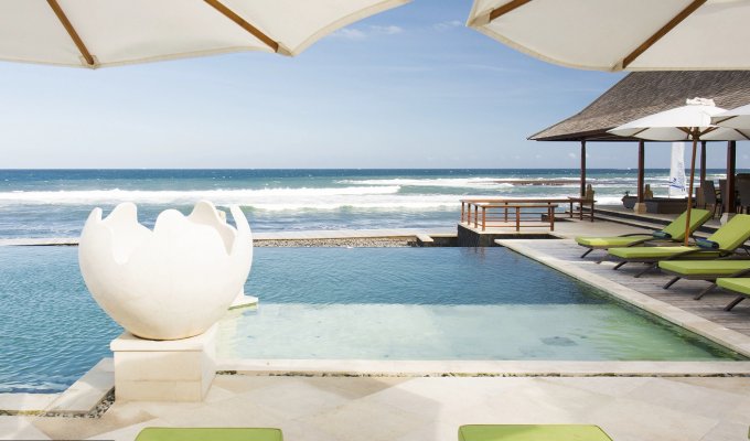 Luxury Villa Vacation Rental on the Saba Beach near Sanur - Bali -