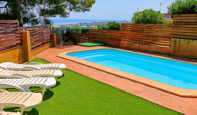 Villa to rent in Barcelona Santa Susanna