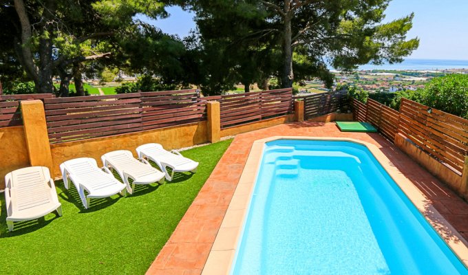 Villa to rent in Barcelona Santa Susanna