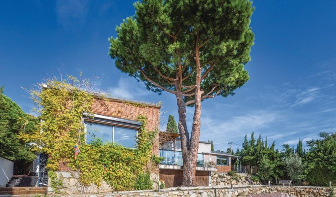 Villa to rent in Barcelona Cabrils