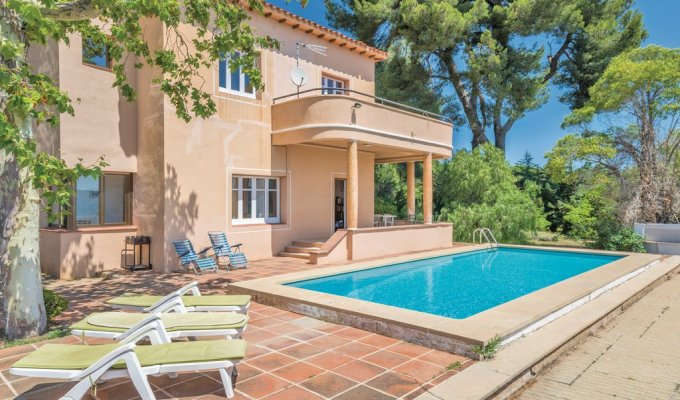 Villa to rent in Barcelona Argentona