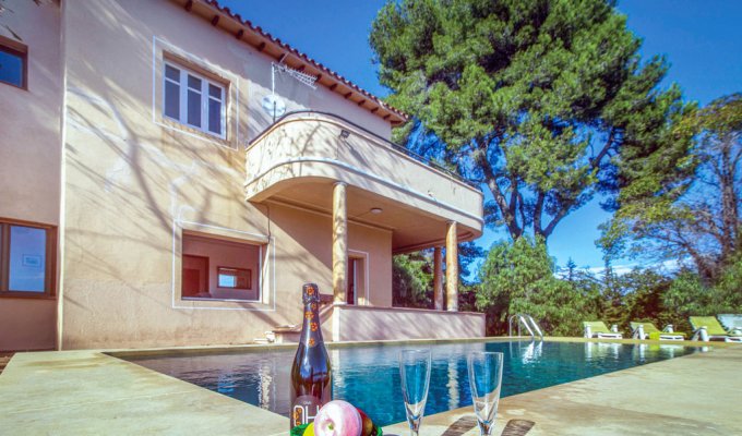 Villa to rent in Barcelona Argentona