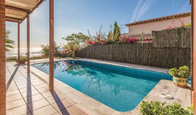 Villa to rent in Barcelona Canet de Mar