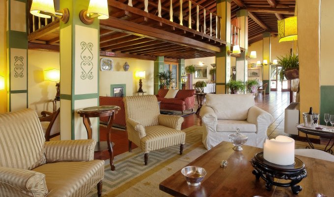 FLORENCE HOLIDAY RENTALS - ITALY TUSCANY FLORENCE - Luxury Villa Vacation Rentals with private pool in the Chianti hills