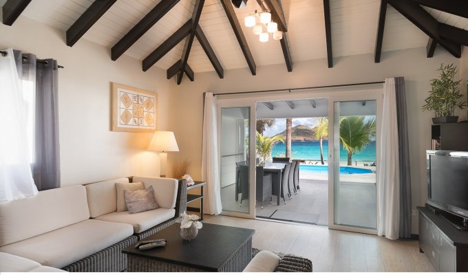 St Barths Holiday Rentals - Beachfront Villa Vacation Rentals in St Barthelemy - Flamands beach - FWI