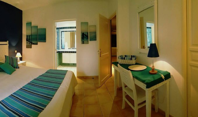 St Martin Holidays - Apartment Vacation Rentals with pool - right on the beach - Orient beach - Caribbean - FWI