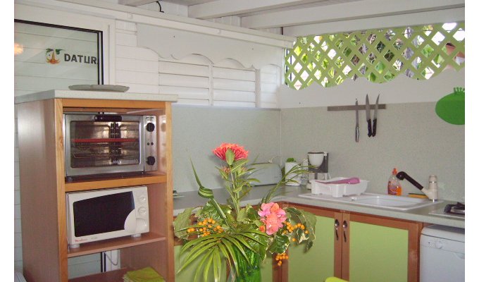 Bungalow's kitchenette