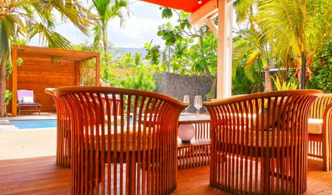 Reunion Island seafront Villa Holiday Rental in Saint Gilles les Bains 7 mins from Boucan Canot Beach