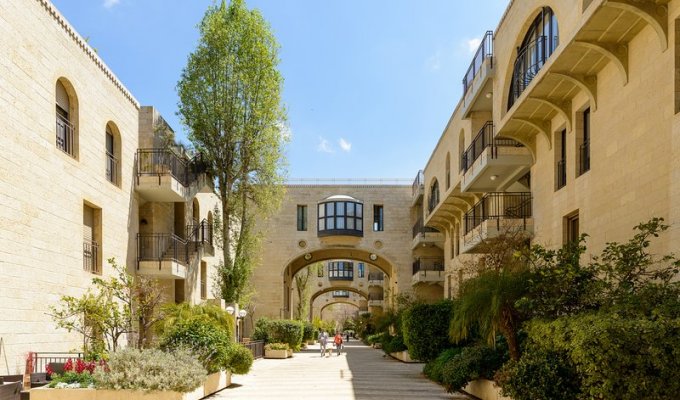 Israel Apartment Vacation Rental in Jerusalem David Citadel / Parking