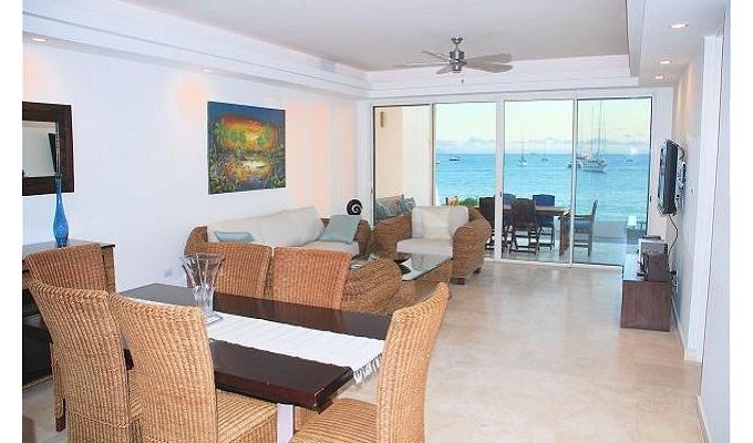 St Maarten - condo rental on the beach - Simpson Bay - Caribbean - DWI