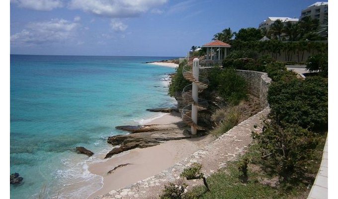 ST MAARTEN - Beachfront Condos Vacation Rentals in resort with pool - Cupecoy - Caribbean - Netherland Antilles -DWI