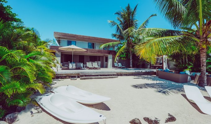 Beachfront Mauritius Villa Rentals in Pereybere close to Grand Bay